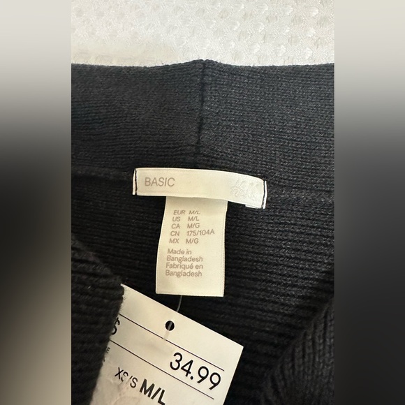 NWT- H&M Women’s Black oversize sleeveless Sweater Vest- Size M/L - Picture 5 of 7